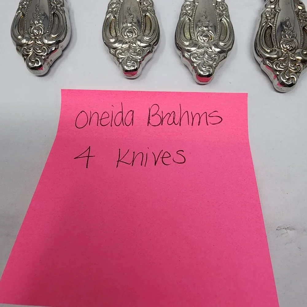 Oneida Brahms Stainless Steel Flatware Knives Set Of 4 Ornate Design